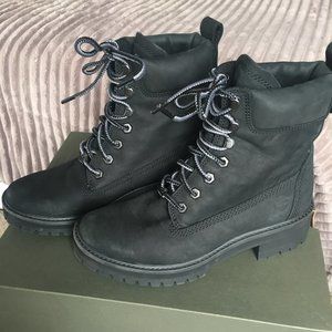 Women’s Timberland Courmayeur Valley 6-Inch Boots